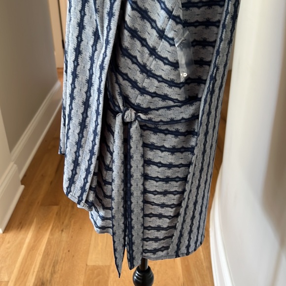 Vince Camuto Women's Blouse Blue, size L, Knit High Low Tunic with side tie - Picture 2 of 11